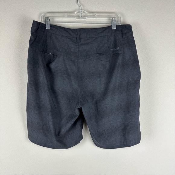Travis Mathew Dark Gray Black Flat Front Shorts Size 36 - Picture 4 of 7